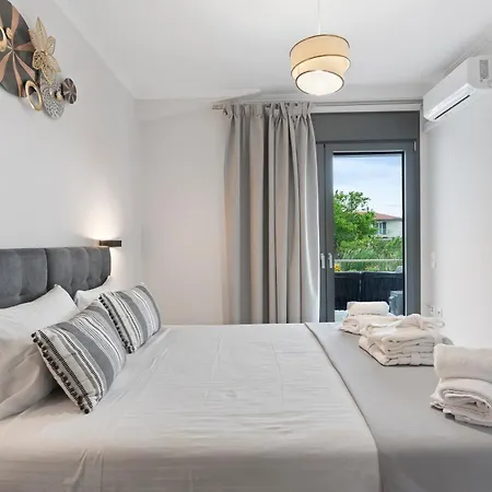 Avanto Lefkas Awaits * Λευκάδα